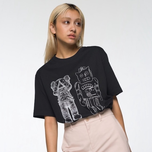 Fair Used Unisex Size X-large Uniqlo KAWS X Warhol Graphic Tee 100% Cotton Black - Picture 6 of 13